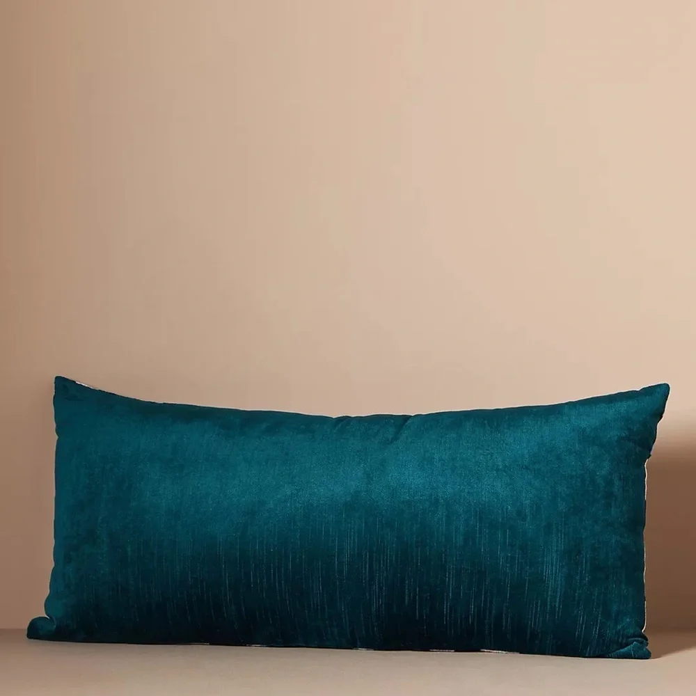 New🌟Velvet Villa Pillow